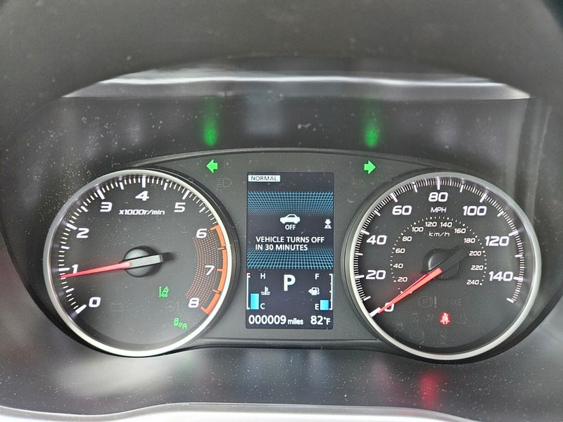 Mitsubishi Eclipse Cross Vehicle Full-screen Gallery Image 25