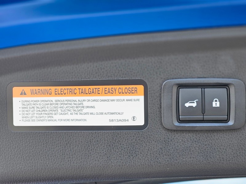 Mitsubishi Eclipse Cross Vehicle Full-screen Gallery Image 29