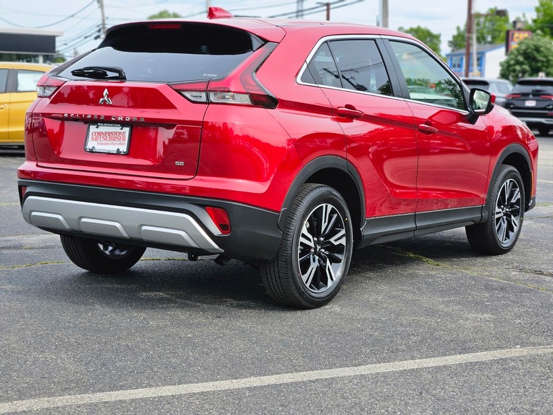 Mitsubishi Eclipse Cross Vehicle Full-screen Gallery Image 06