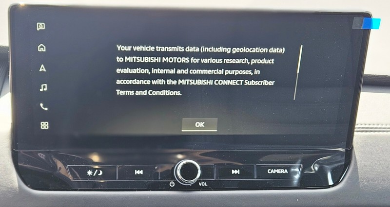 Mitsubishi Outlander Vehicle Full-screen Gallery Image 18