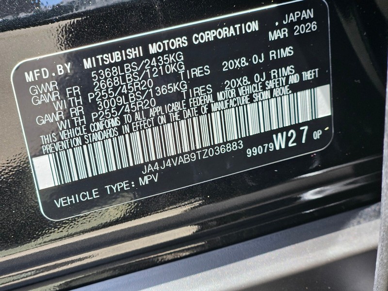 Mitsubishi Outlander Vehicle Full-screen Gallery Image 28
