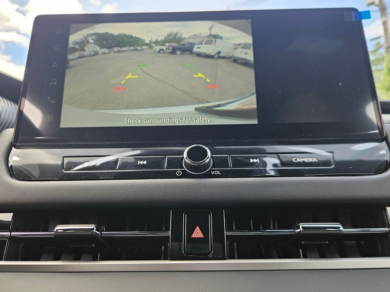 Mitsubishi Outlander Vehicle Full-screen Gallery Image 20