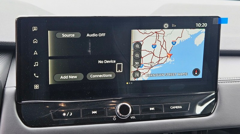 Mitsubishi Outlander Plug-In Hybrid Vehicle Full-screen Gallery Image 16