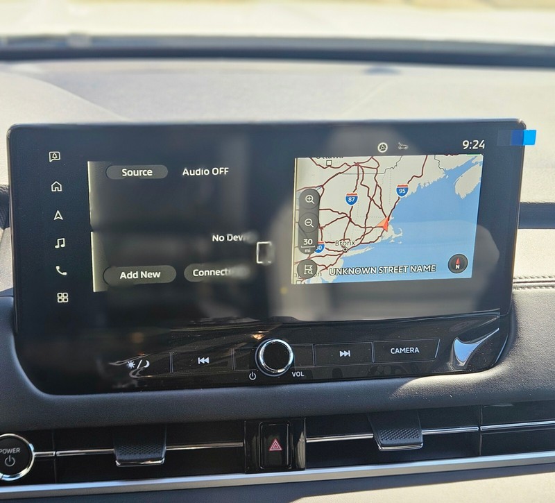 Mitsubishi Outlander Plug-In Hybrid Vehicle Full-screen Gallery Image 19