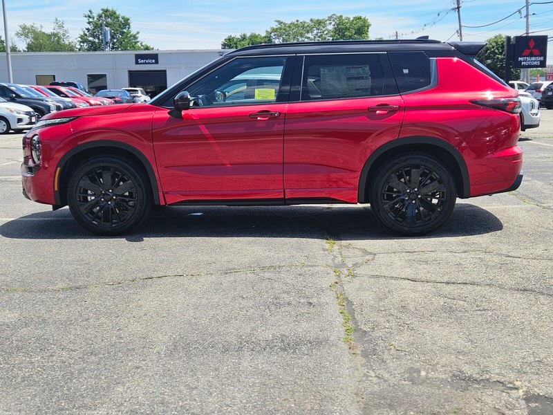 Mitsubishi Outlander Vehicle Full-screen Gallery Image 08