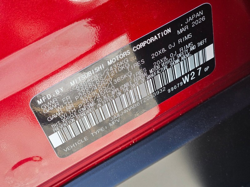 Mitsubishi Outlander Vehicle Full-screen Gallery Image 32