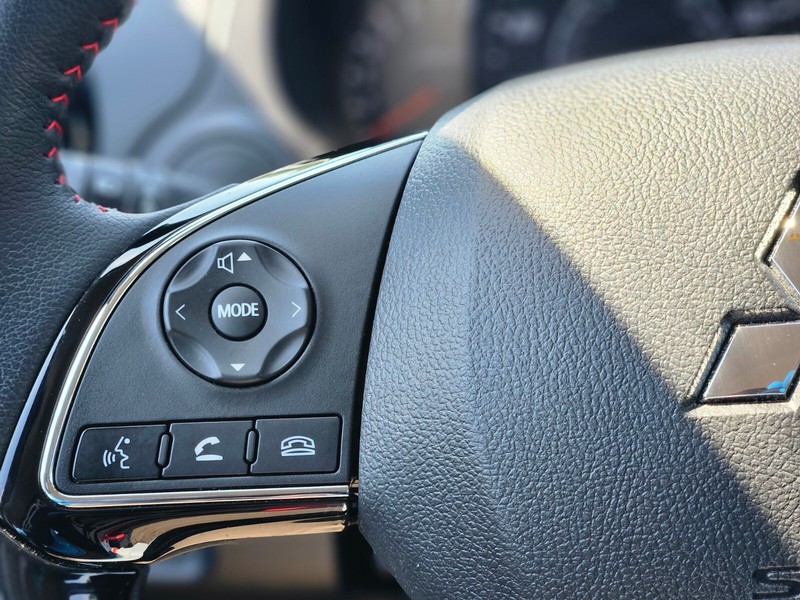 Mitsubishi Mirage Vehicle Full-screen Gallery Image 20