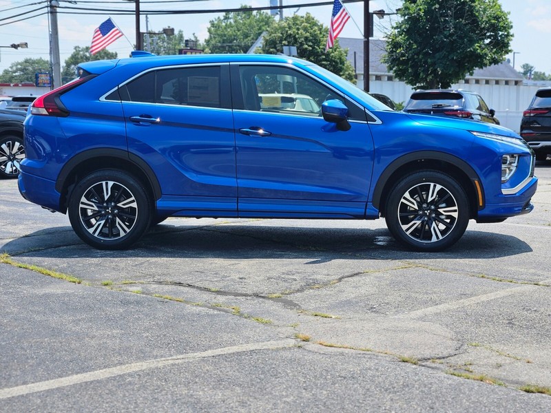 Mitsubishi Eclipse Cross Vehicle Full-screen Gallery Image 07