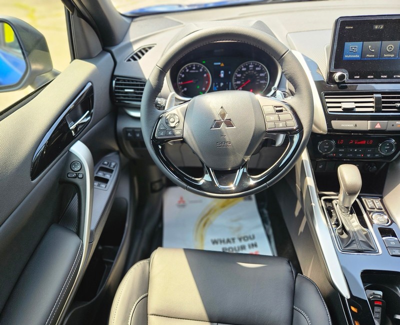 Mitsubishi Eclipse Cross Vehicle Full-screen Gallery Image 14