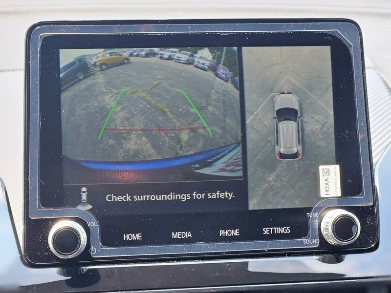 Mitsubishi Eclipse Cross Vehicle Full-screen Gallery Image 21