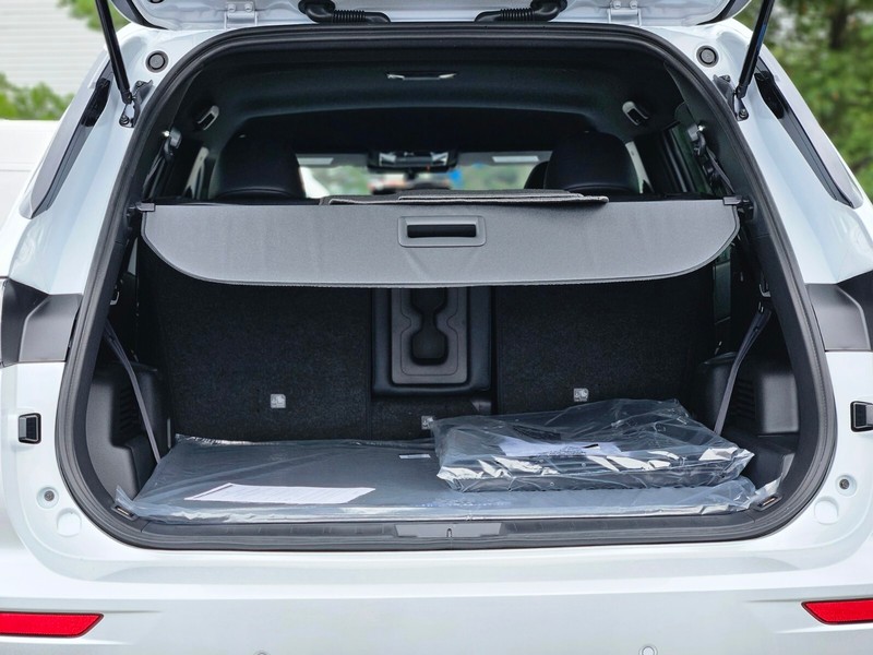 Mitsubishi Outlander Vehicle Full-screen Gallery Image 28