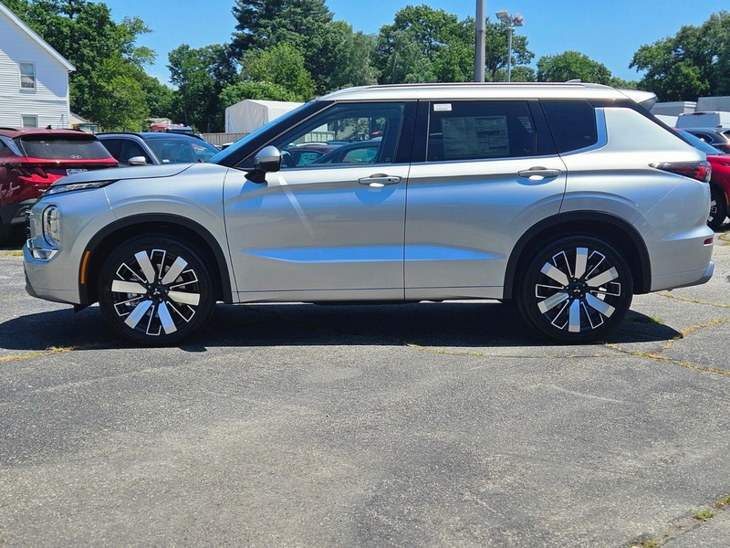 Mitsubishi Outlander Vehicle Full-screen Gallery Image 08