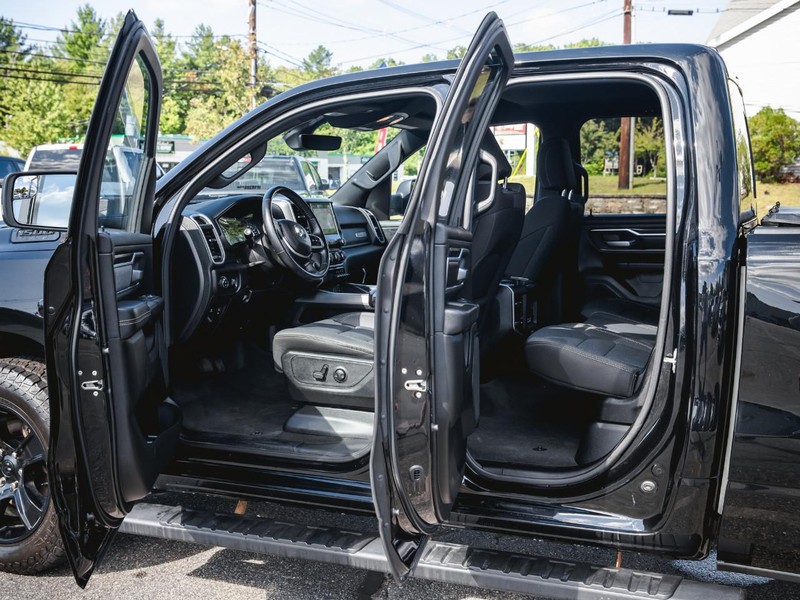Ram 1500 Vehicle Full-screen Gallery Image 11