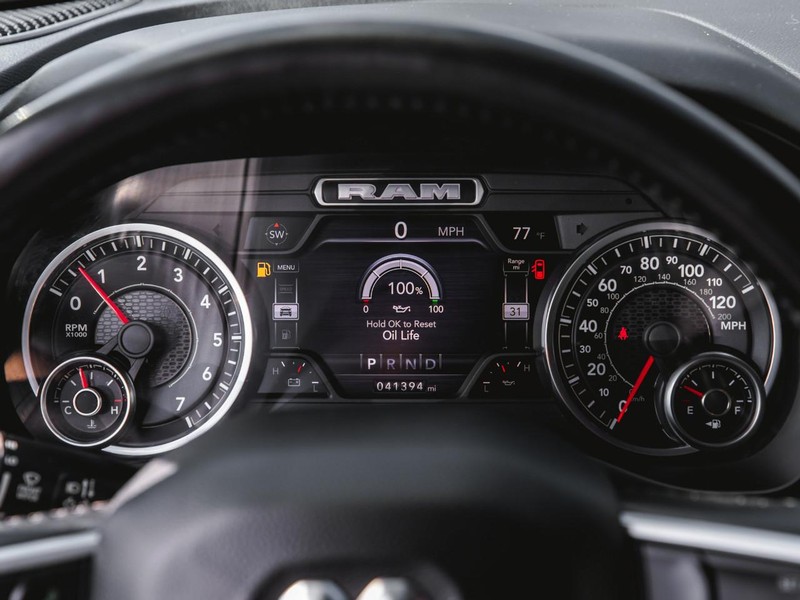 Ram 1500 Vehicle Full-screen Gallery Image 16