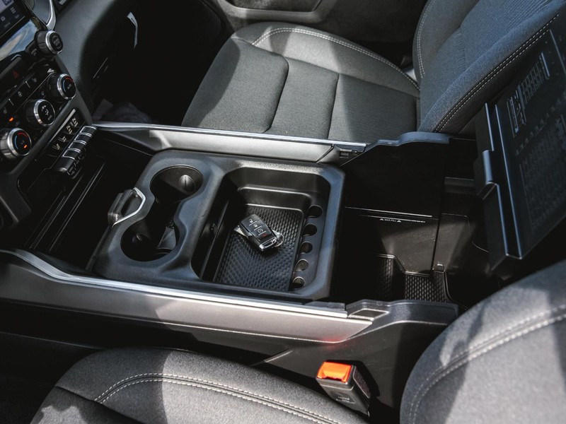 Ram 1500 Vehicle Full-screen Gallery Image 24