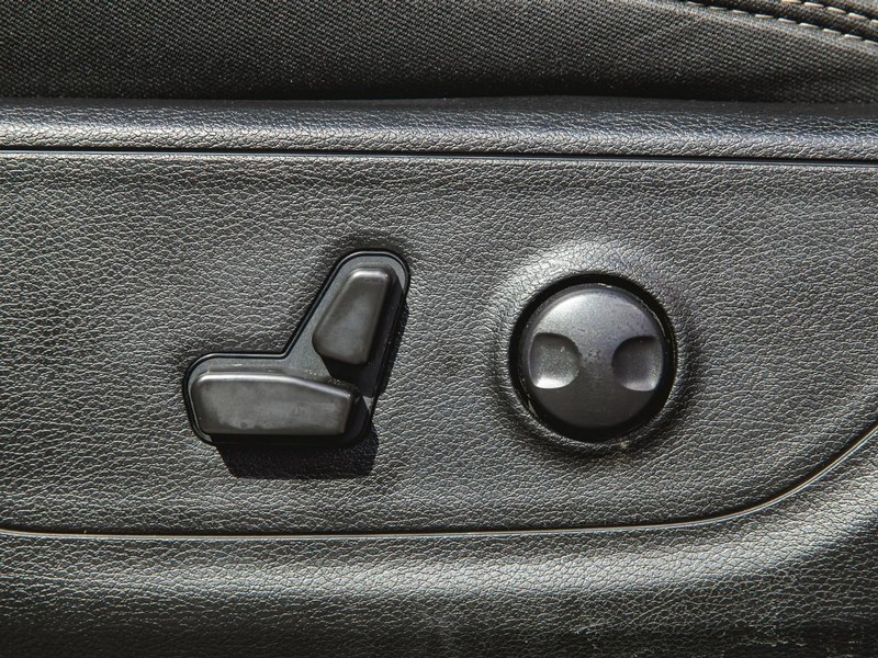 Ram 1500 Vehicle Full-screen Gallery Image 27