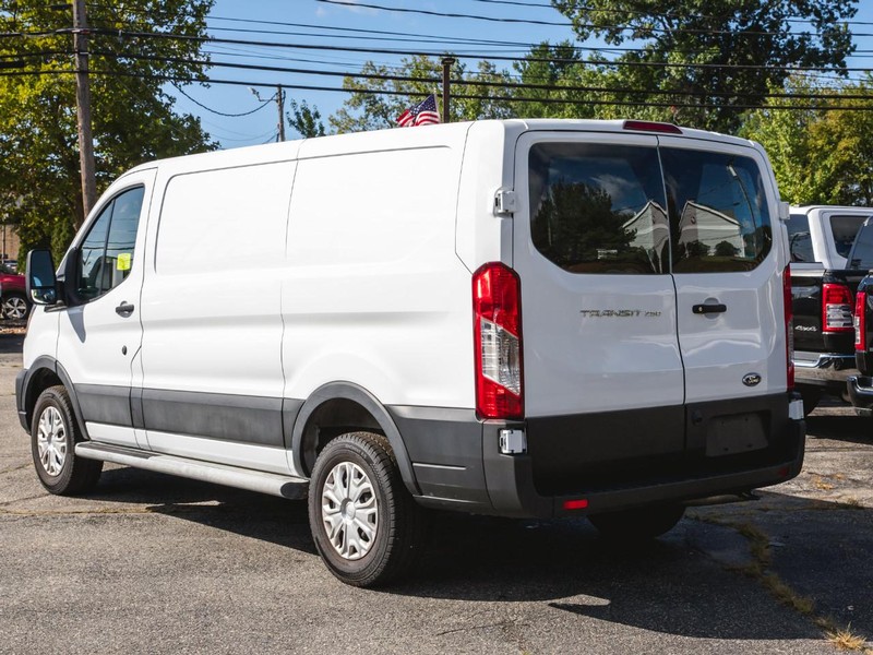 Ford Transit Cargo Van Vehicle Full-screen Gallery Image 03