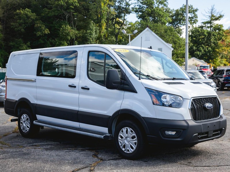 Ford Transit Cargo Van Vehicle Full-screen Gallery Image 07