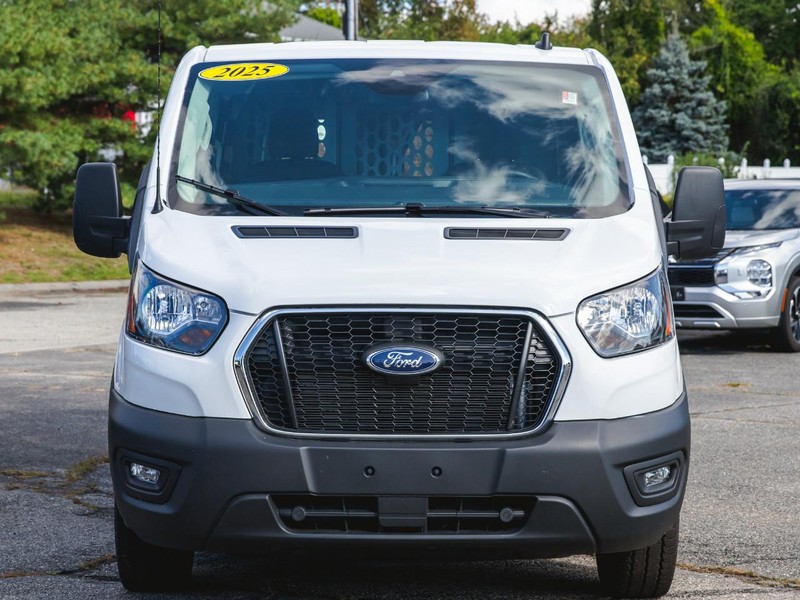 Ford Transit Cargo Van Vehicle Full-screen Gallery Image 09