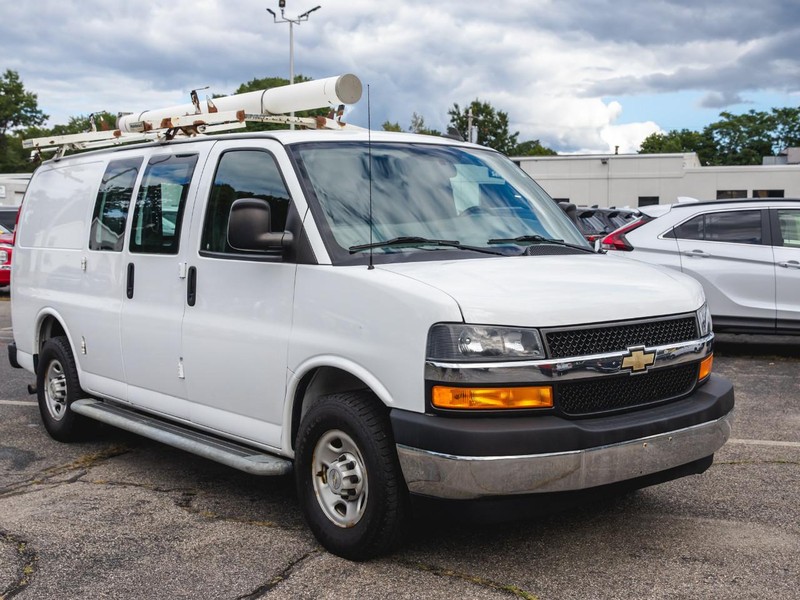 Chevrolet Express Cargo Van Vehicle Full-screen Gallery Image 07