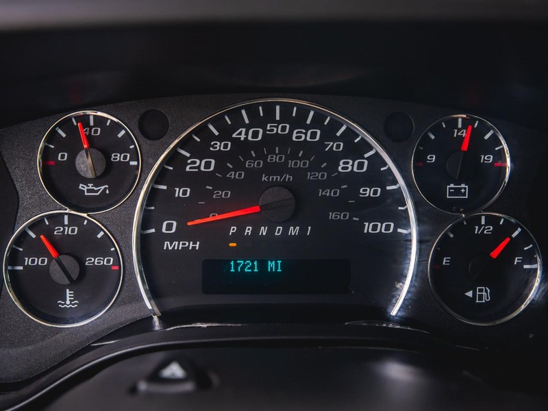 Chevrolet Express Cargo Van Vehicle Full-screen Gallery Image 12