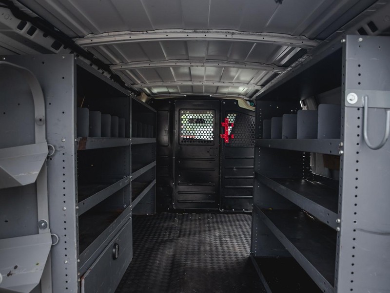 Chevrolet Express Cargo Van Vehicle Full-screen Gallery Image 19