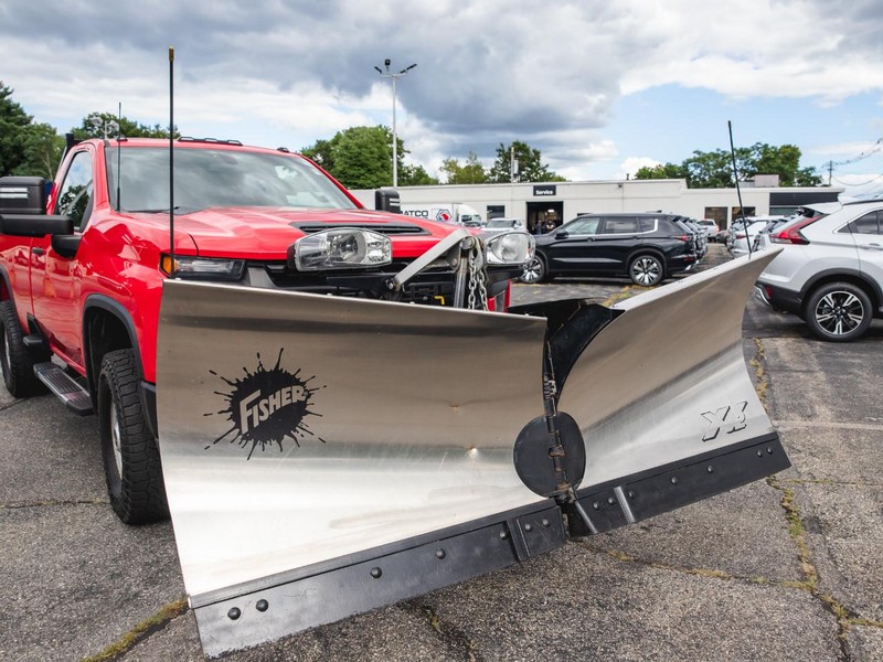 Chevrolet Silverado 2500HD Vehicle Full-screen Gallery Image 12