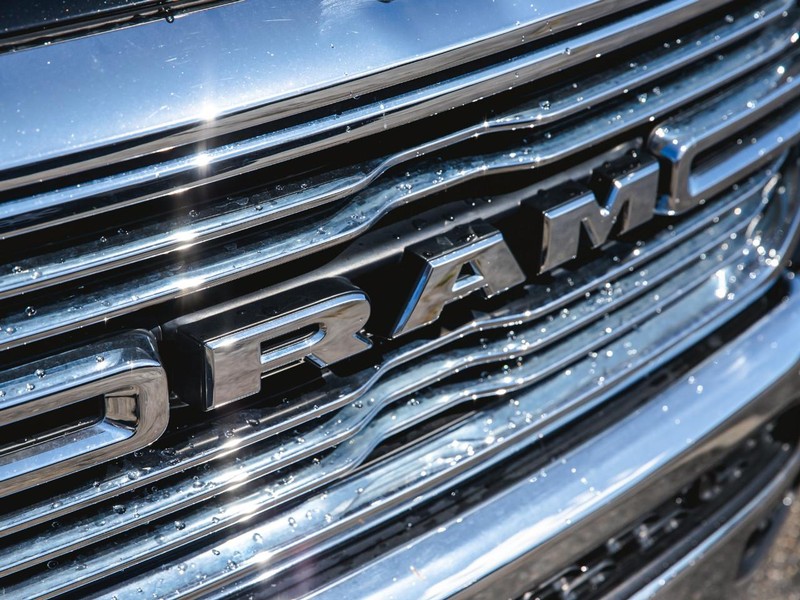 Ram 1500 Vehicle Full-screen Gallery Image 08