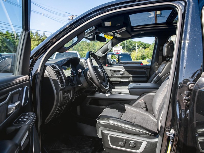 Ram 1500 Vehicle Full-screen Gallery Image 13