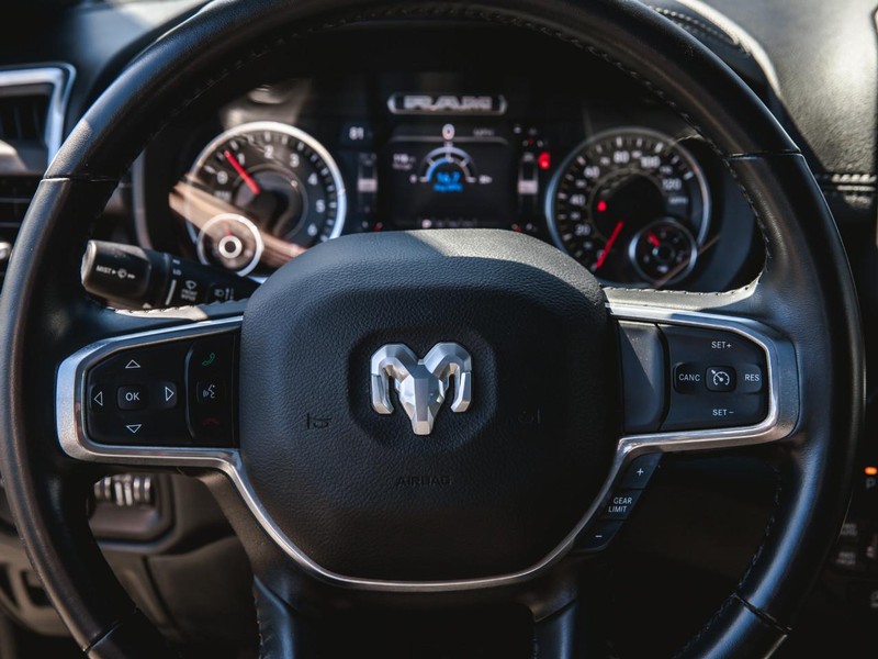 Ram 1500 Vehicle Full-screen Gallery Image 18