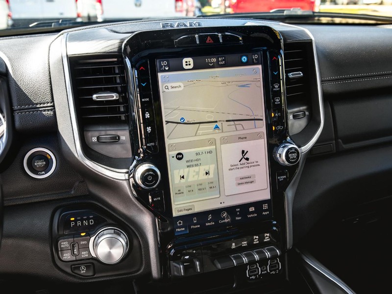 Ram 1500 Vehicle Full-screen Gallery Image 19