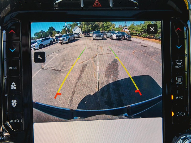 Ram 1500 Vehicle Full-screen Gallery Image 20