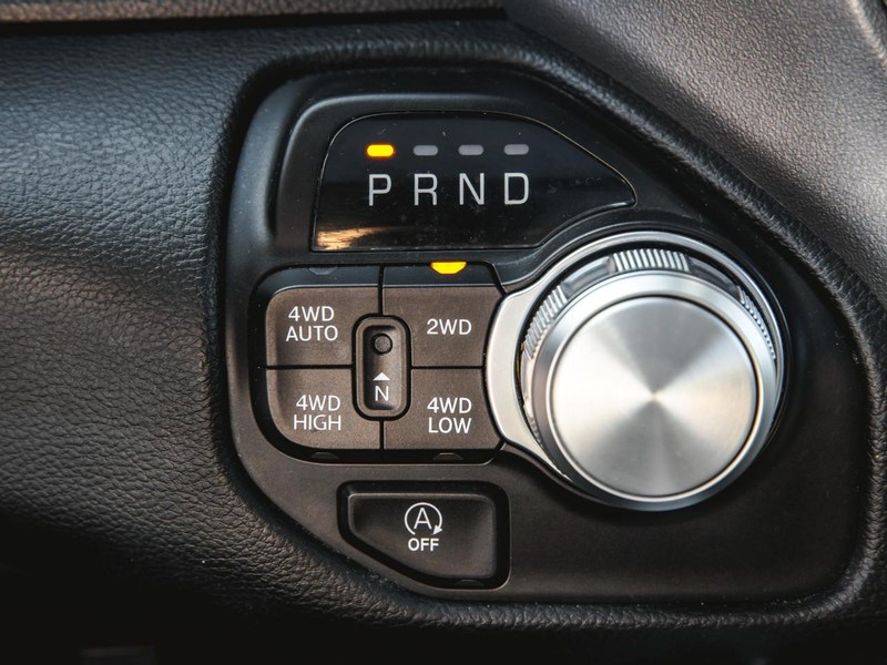 Ram 1500 Vehicle Full-screen Gallery Image 22