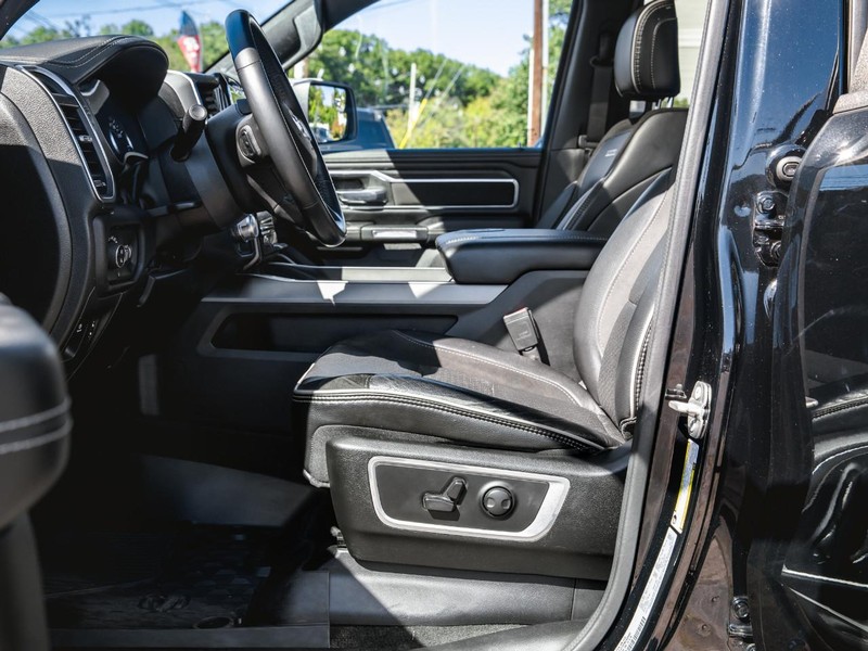 Ram 1500 Vehicle Full-screen Gallery Image 27