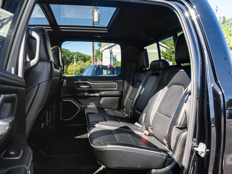 Ram 1500 Vehicle Full-screen Gallery Image 29