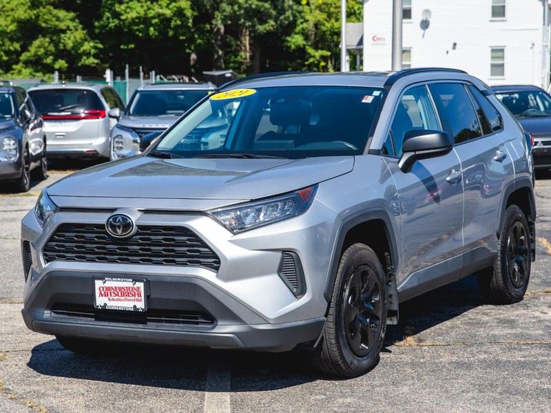 Toyota RAV4 Vehicle Full-screen Gallery Image 06