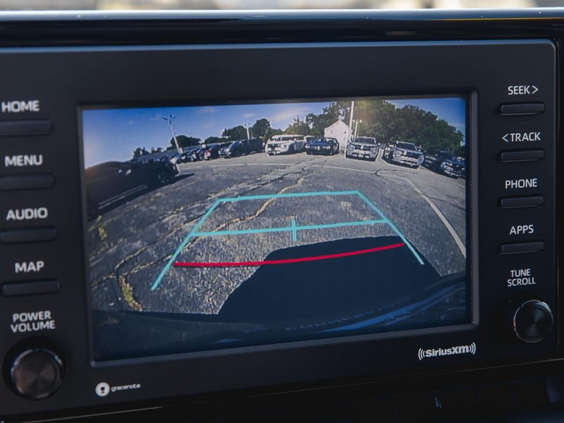 Toyota RAV4 Vehicle Full-screen Gallery Image 23