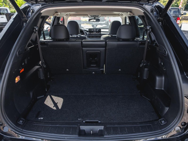 Mitsubishi Outlander PHEV Vehicle Full-screen Gallery Image 27