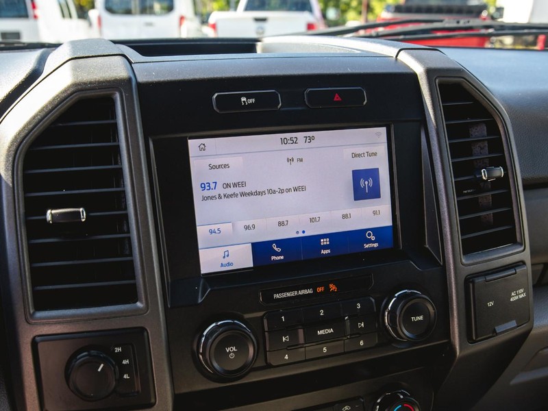 Ford Super Duty F-250 SRW Vehicle Full-screen Gallery Image 17