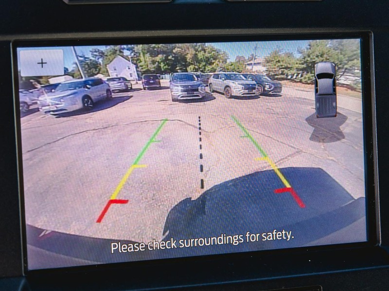 Ford Super Duty F-250 SRW Vehicle Full-screen Gallery Image 18