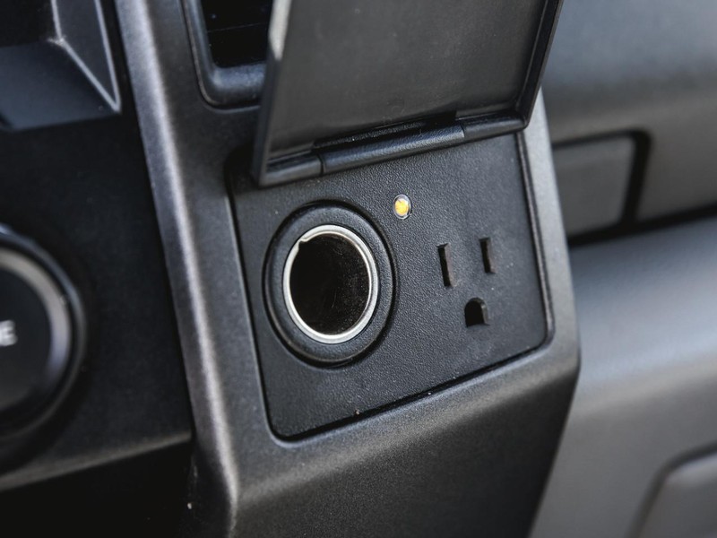 Ford Super Duty F-250 SRW Vehicle Full-screen Gallery Image 20