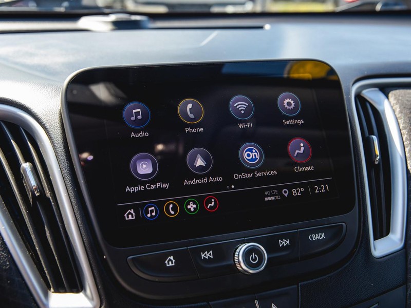 Chevrolet Malibu Vehicle Full-screen Gallery Image 16