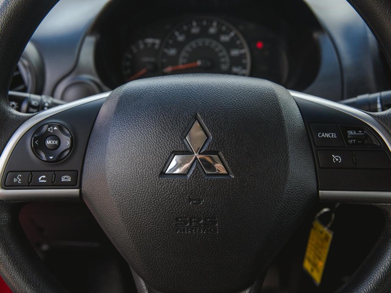 Mitsubishi Mirage G4 Vehicle Full-screen Gallery Image 11