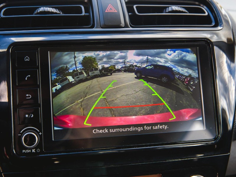 Mitsubishi Mirage G4 Vehicle Full-screen Gallery Image 13