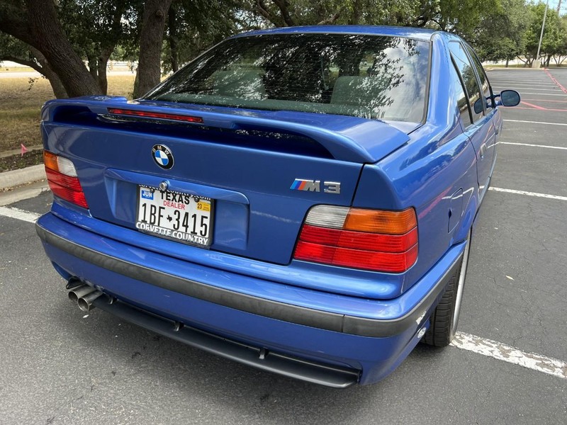BMW M3 Vehicle Image 04