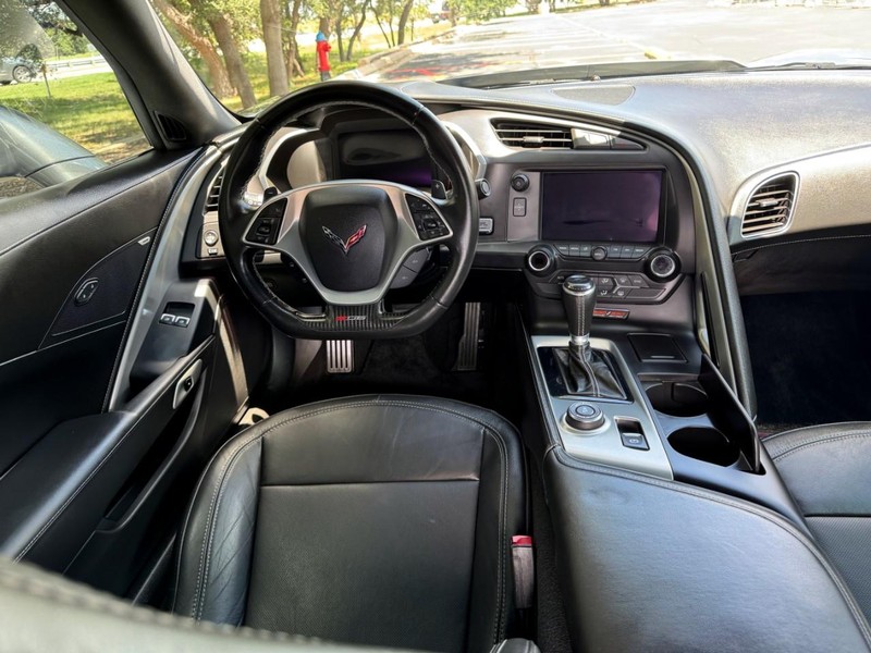 Chevrolet Corvette Z06 (Z07 Performance Package) Vehicle Image 06