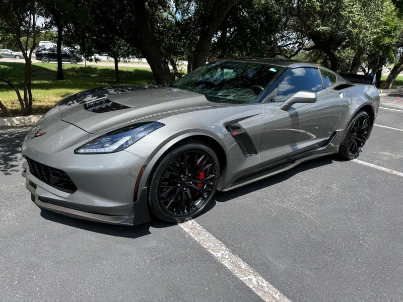 Chevrolet Corvette Z06 (Z07 Performance Package) Vehicle Image 08