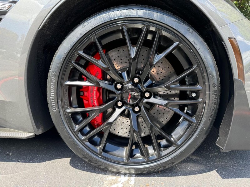 Chevrolet Corvette Z06 (Z07 Performance Package) Vehicle Image 18