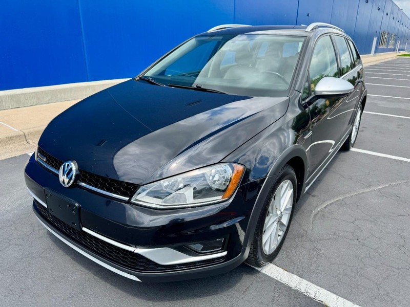 Volkswagen Golf Alltrack S AWD Vehicle Image 02