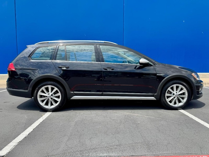 Volkswagen Golf Alltrack S AWD Vehicle Image 03
